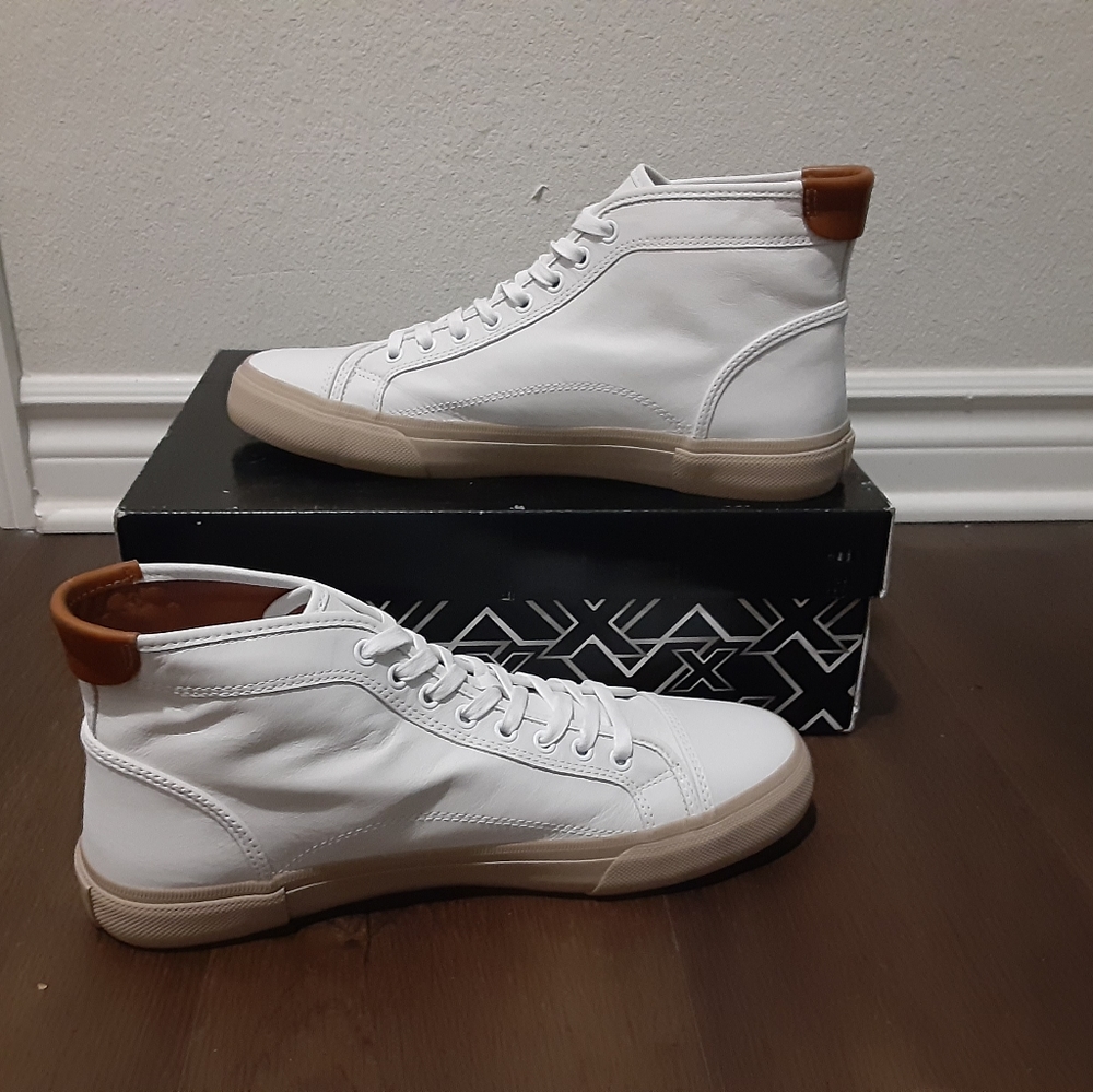 Frye - Picture 4 of 5